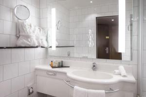 Deluxe Twin Room room in Hilton Zurich Airport