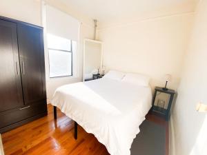 2 Bedrooms Entire Beautiful Apt in Williamsburg!