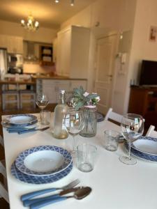 Agarimo Homes - Tu hogar lejos de casa