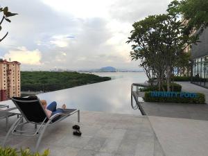 Seaview Infinity Pool #6pax #2bedroom #2bathroom - 4hvězdičkové hotely ve městě Jelutong