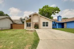 Sunny San Antonio Home with Backyard and Patio! - Helotes