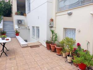 Doras home with garden Volos