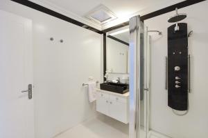 Beachfront Apartment Las Burras MRA 02 by VillaGranCanaria