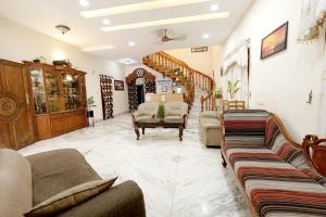 Metropolitan Serviced Villa