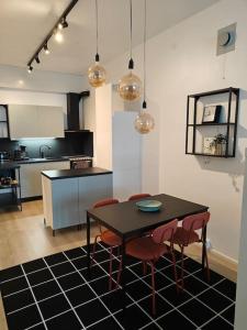 Brooms - Newly renovated central studio apartment