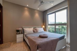 Entire One Bedroom Apartment - Hiranandani Gardens, Mumbai Powai