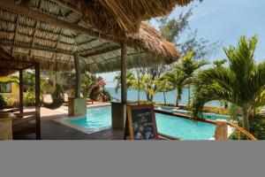 Little Harvest Caye - Your Own Private Island