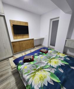 Moon Reflexes Apartment