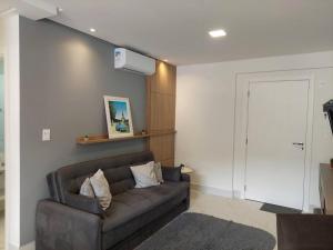 Ótimo Apto, Jacuzzi aquecida e piscina, pertinho da praia