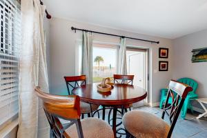 Regency Towers W 101