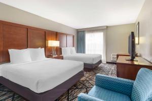Queen Room with Two Queen Beds - Non-Smoking room in Best Western Ingram Park Inn