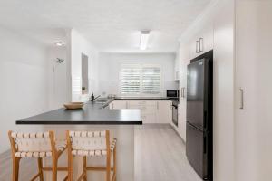 Broadbeach Oasis - 2 Bedroom Apartment in Britannia