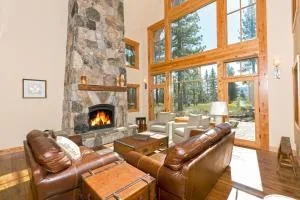 Caleb's Getaway by Tahoe Getaways at Old Greenwood- 3BR w Bonus Room, Pets Welcome & Ski Shuttle! - Polaris