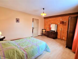 Maison spacieuse et confortable avec terrasse et jardin, idéale pour famille ou entreprise - FR-1-585-29