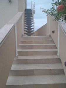 Apartments by the sea Banjol, Rab - 21967 