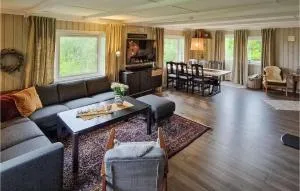 3 Bedroom Awesome Home In Marnardal - Kvinlog