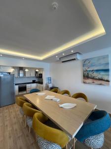 درة العروس خمس غرف وصالة مع بالكونة على شاطئ البرادايس - عوائل