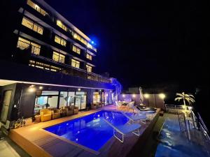 Club Deep Blue