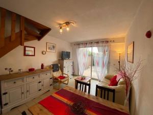 Maisons de vacances Villa patio avec terrasse semi-couverte, a 2 pas du centre de Capbreton - FR-1-413-229 : photos des chambres