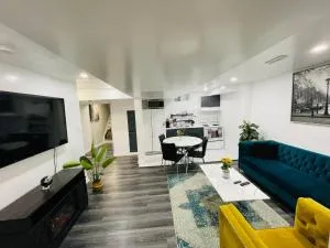 DIAMOND PLACE - Acton