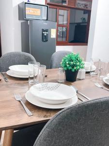 Descansa sin ruido a pasos del centro y del Museo Rayo