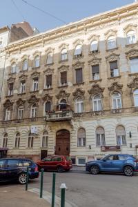 Ombre Apartment with parking option