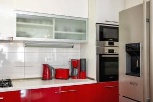 VILLA MILLA with private pool, jacuzzi, sauna, gym, max. 8 person