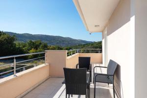 VILLA MILLA with private pool, jacuzzi, sauna, gym, max. 8 person