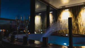 Premium Sky Jacuzzi Apartment