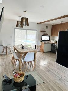 Casa impecable con Pileta, Garage - Ubytování bez kategorie ve městě Azul