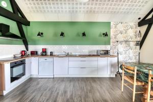 Appartements Gite Ruelle aux Vaches - Avec piscine partagee : photos des chambres