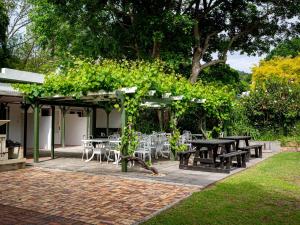 Belvidere Manor Lagoonside Cottages