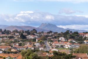 Larrun - Vue sur la montagne proche de la plage