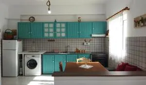 Zacharenia - Éxo Apídhion