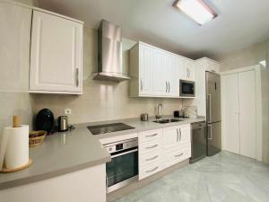 Bonita casa céntrica con piscina & parking