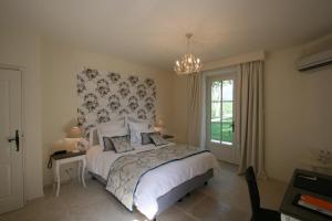 Hotels Chateau Les Oliviers de Salettes : photos des chambres