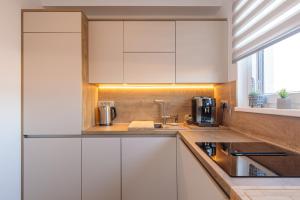 Comfortable 2 bedroom apartment Marina close to beach 
