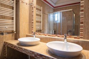 3 bedrooms luxury apartment