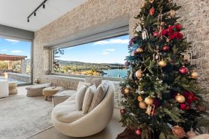 Villa Olea - Luxury Villa with Swimming pool, Tennis court & Beach Volley