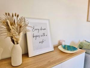 Cosy 3BR House, 7 mins drive to Macquarie Centre, 5 stars on AirB&B