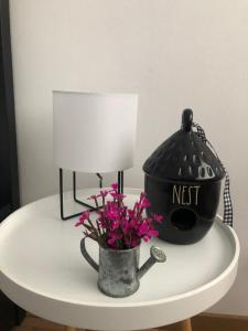 Nest in Gărâna - Cardinal House