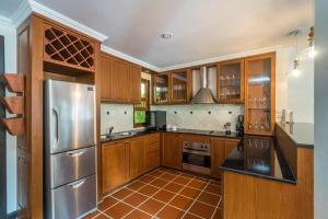 Pool villa at Nakatani Village by Lofty