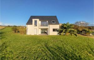 Amazing Apartment In Planguenoual