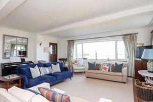 Druidsmoor - Sea Views-sleeps 8-Ravenspoint road