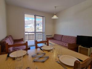 Appartement 2 pièces, 5 pers, proche pistes, commerces et télésiège, parking gratuit - FR-1-525-267