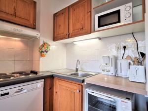 T2 Cabine, 6 pers, proche pistes, parking, casier à ski - FR-1-525-268