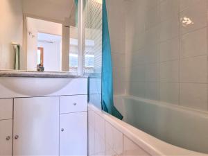 Appartements T2 Cabine, 6 pers, proche pistes, parking, casier a ski - FR-1-525-268 : photos des chambres