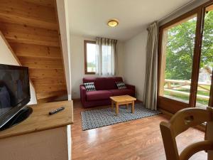Chalet lumineux 3 pièces, 4 pers, proche remontées et pistes, balcon, parking, wifi gratuit - FR-1-525-270