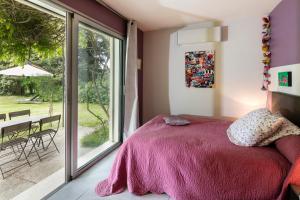 Villas VillaOustal. Parc Arbore 4500 m2. Piscine chauffee. : photos des chambres