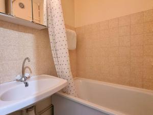 Studio confortable, ski à proximité, parking gratuit - FR-1-525-259